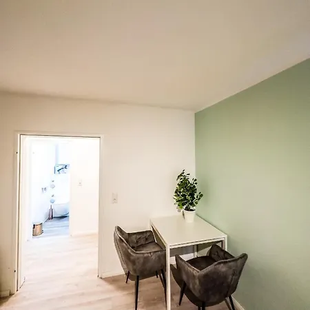Fuer 3 Gaeste Mit Kostenlosen Parkplaetzen Und Lift Lägenhet *